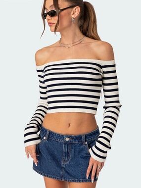 Edikted Miranda Off Shoulder Knit Top